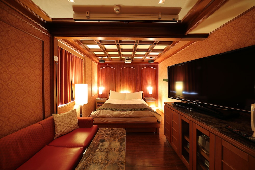 Standard Room, 1 King Bed (Couples Hotel) photo 3