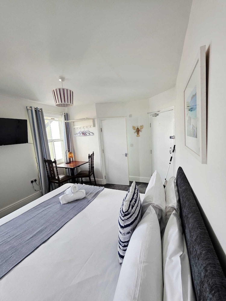 Basic Double Room, Ensuite