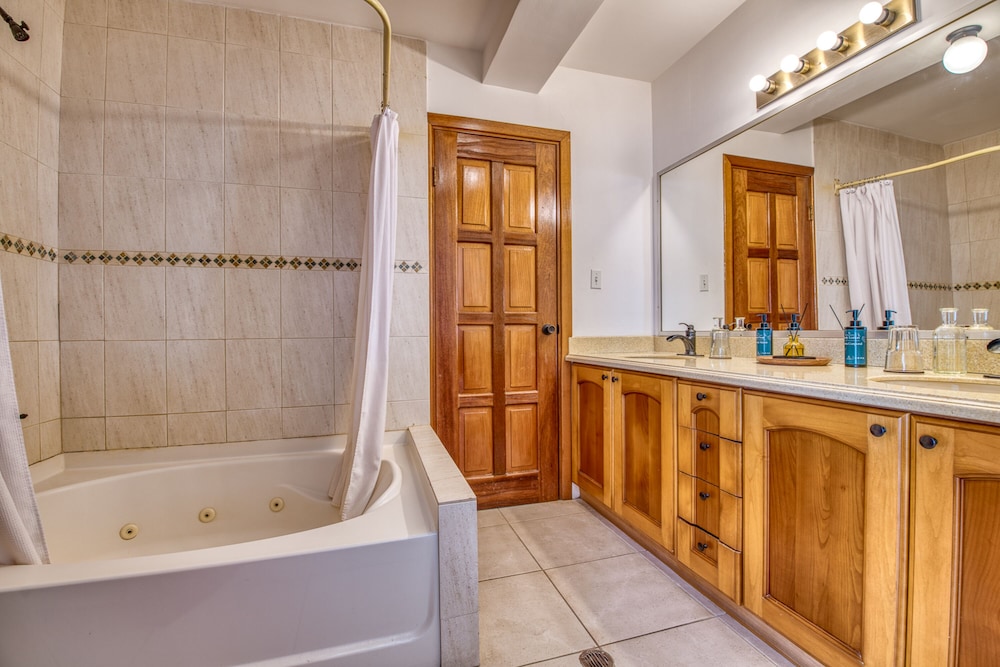 Three Bedroom Penthouse photo 3