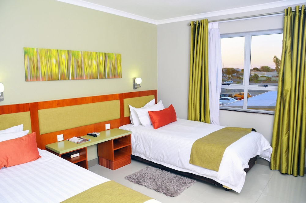 Standard Double or Twin Room(1 Queen Bed)