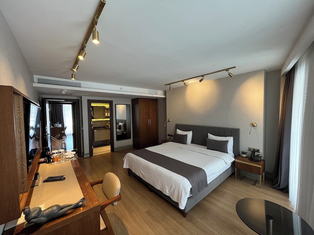 Two-Bedroom Suite photo 1