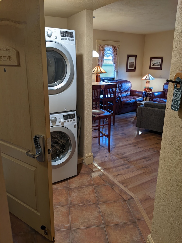Deluxe Suite, 2 Bedrooms, River View