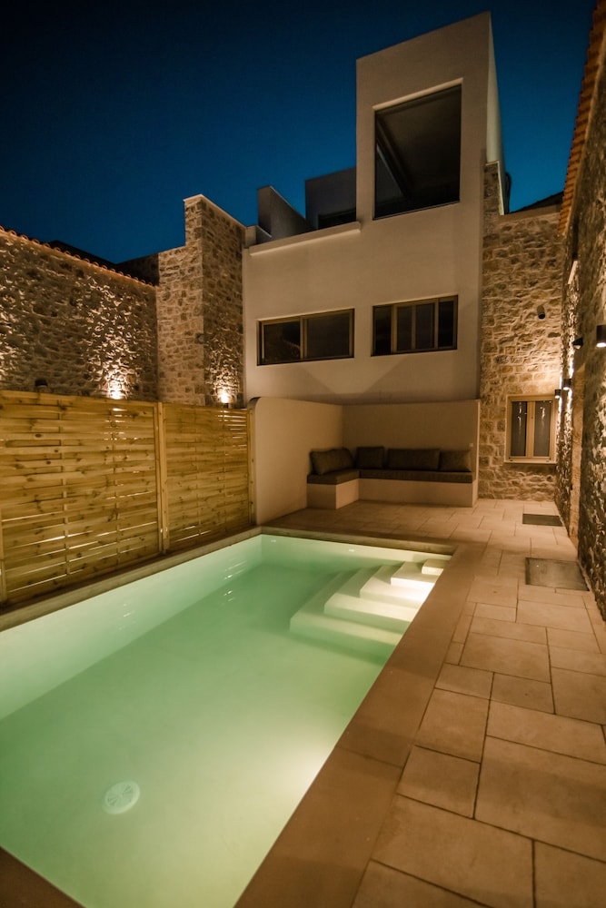 Luxury Duplex, Private Pool photo 3