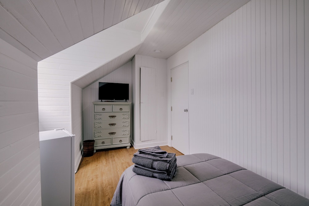 Basic Single Room photo 3