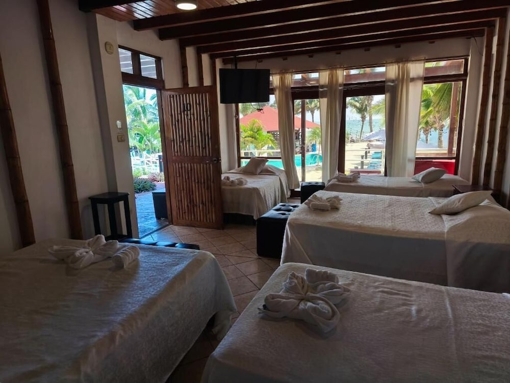 Family Room, Sea View