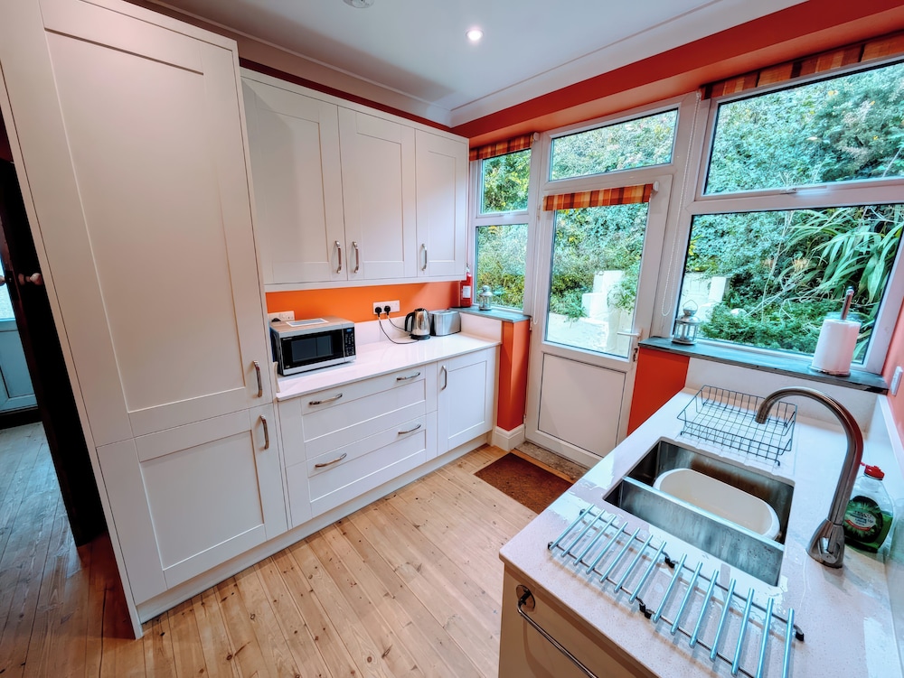 Cottage photo 2