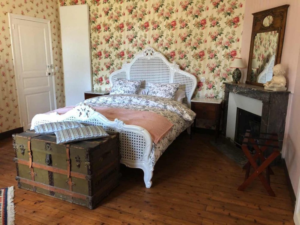 Double Room (Saint-Seine) photo 1