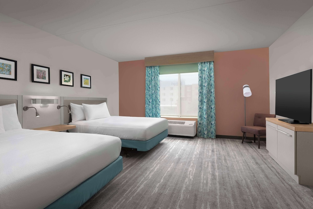 Garden Suite, 2 Queen Beds, Mobility/Hearing Accessible, Roll-In Shower - Photo 3