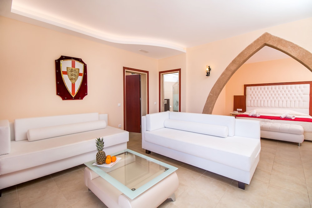 Grand Suite, Pool Access, Ground Floor (Adults Only) - Photo 6