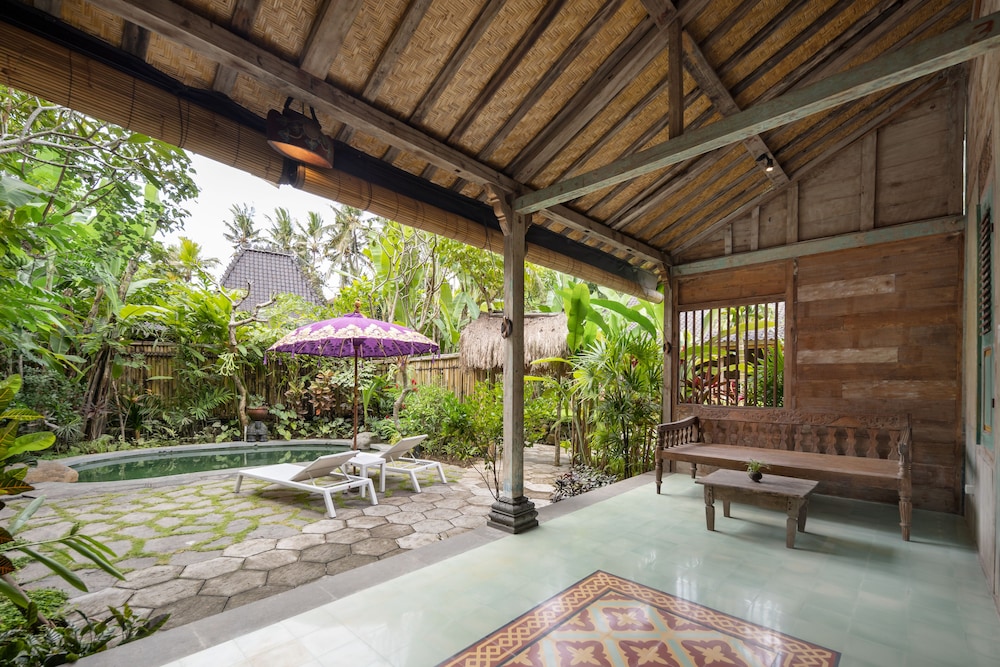 Wooden Pool Villa with 30minutes Massage photo 3