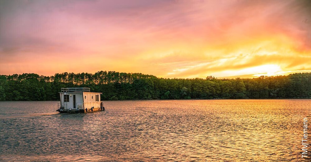 Sauna Houseboat photo 2