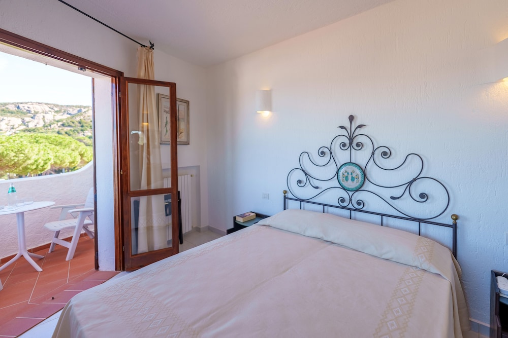 Double or Twin Room, Balcony, Sea View photo 3
