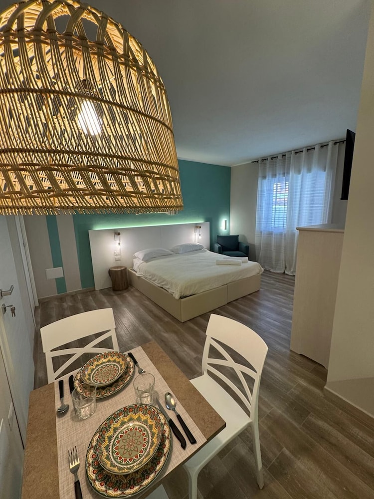 Apartment, Kitchenette