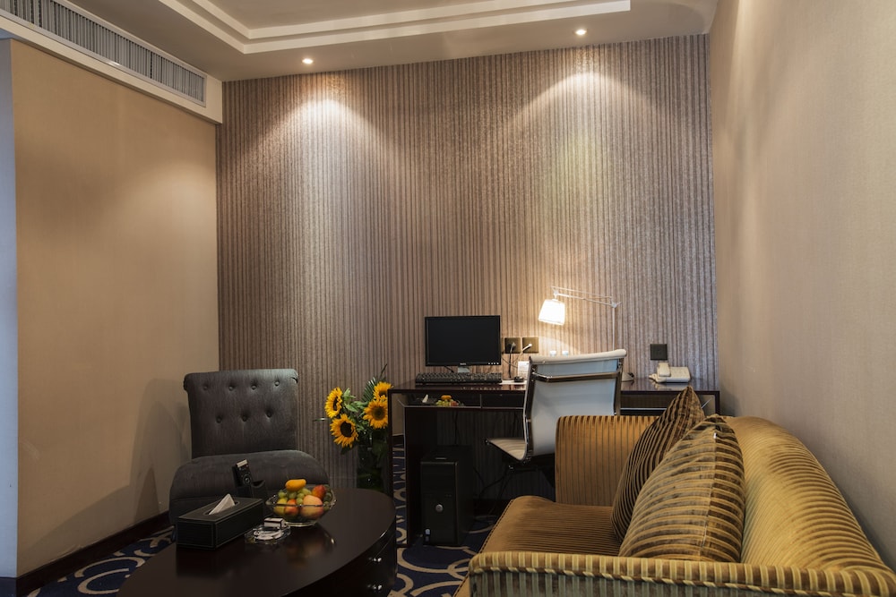 Deluxe Suite photo 1