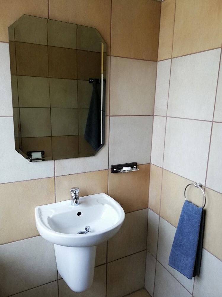 Standard Single Room photo 3