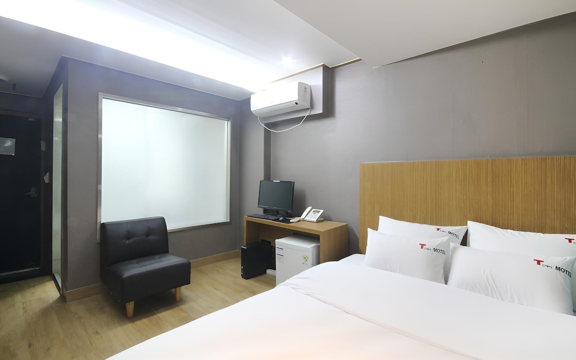 Room (Standard room) - Photo 10