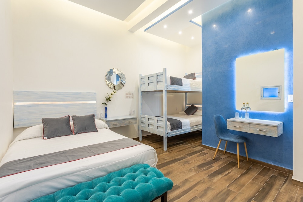 Standard Triple Room, City View photo 1
