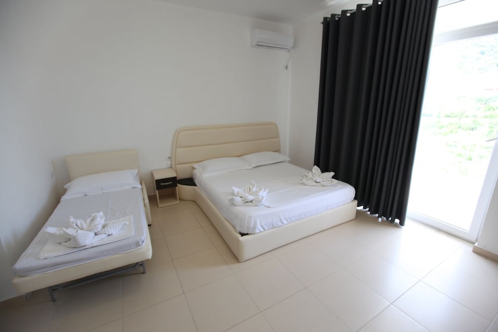 Triple Room, Balcony photo 3