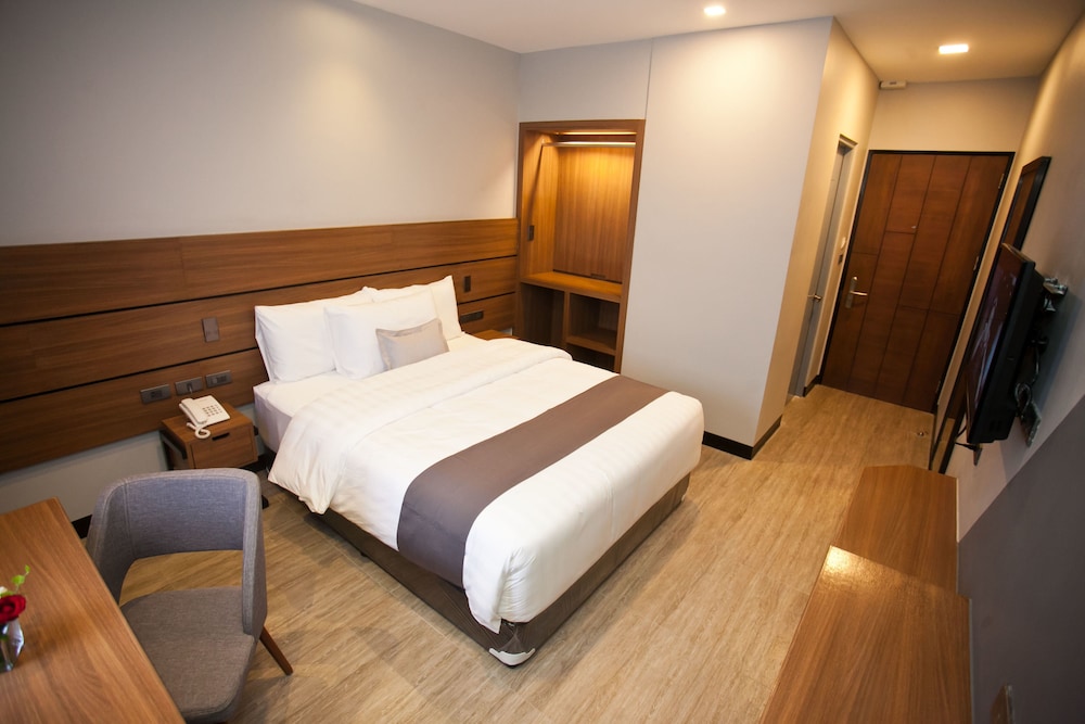 Executive Suite