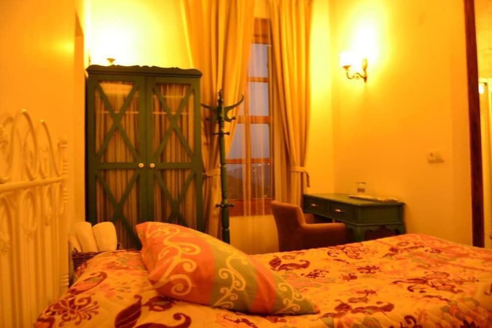 Deluxe Twin Room, City View
