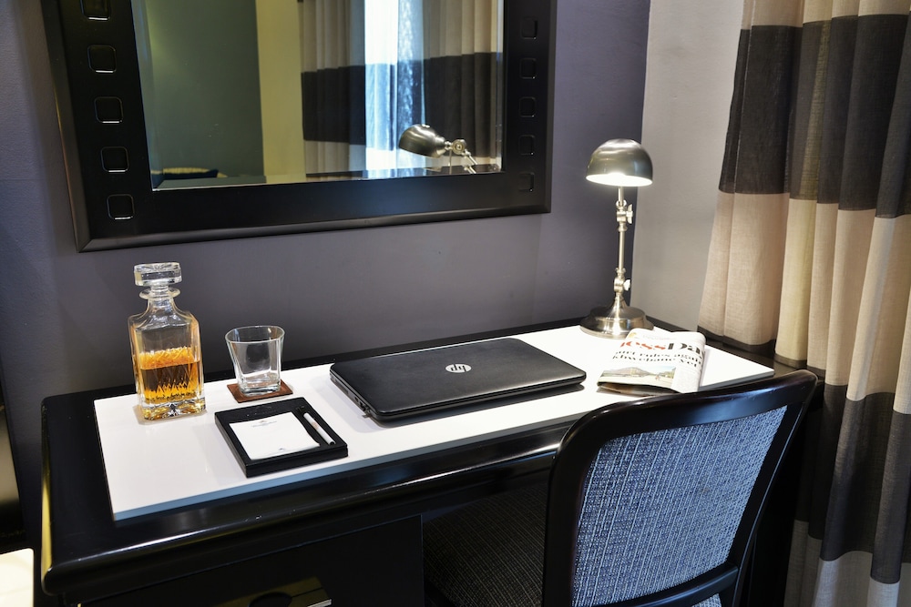 Standard Double Room - Photo 6