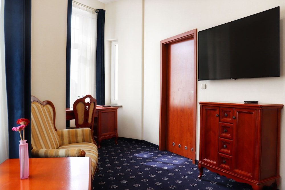 Double Room - Photo 3
