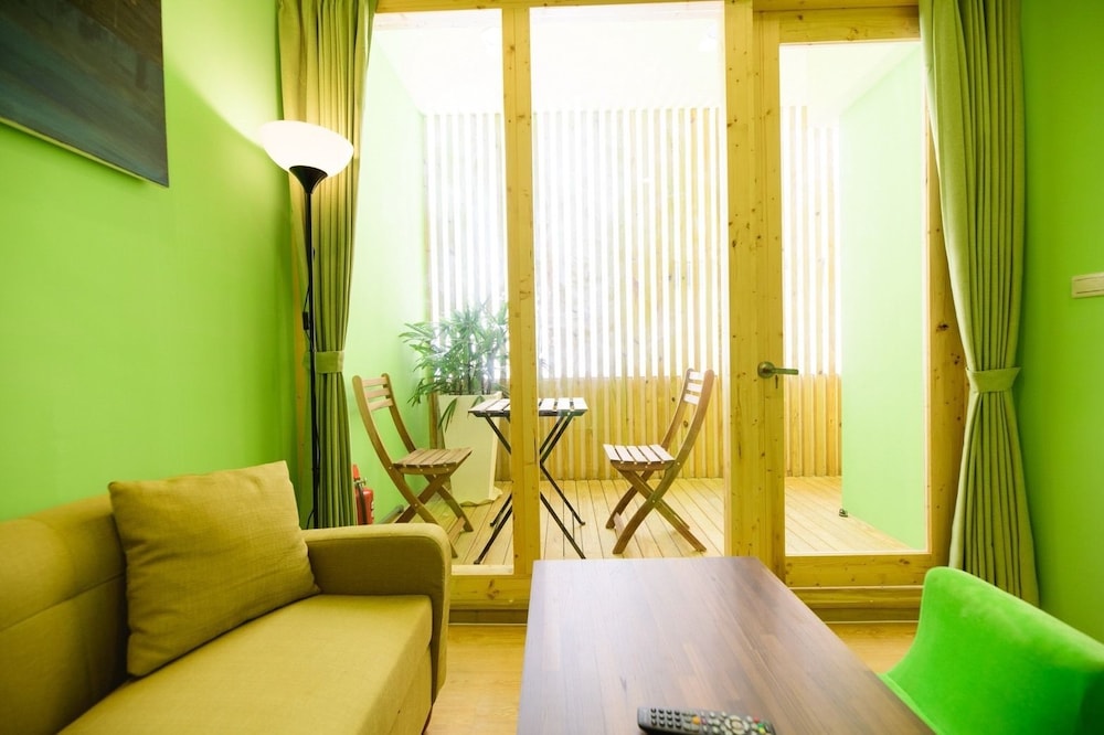 Deluxe Loft, 3 Bedrooms, Balcony photo 2
