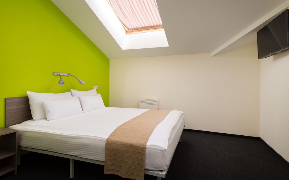 Standard Double Room (Mansard window) photo 3