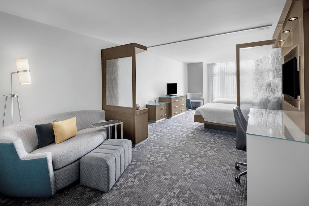 Suite, 1 Bedroom (Mobility Accessible, Tub)