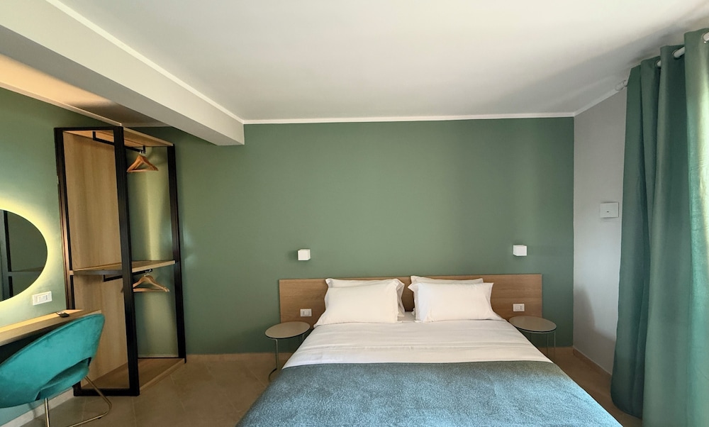 Panoramic Suite, Sea View - Photo 3