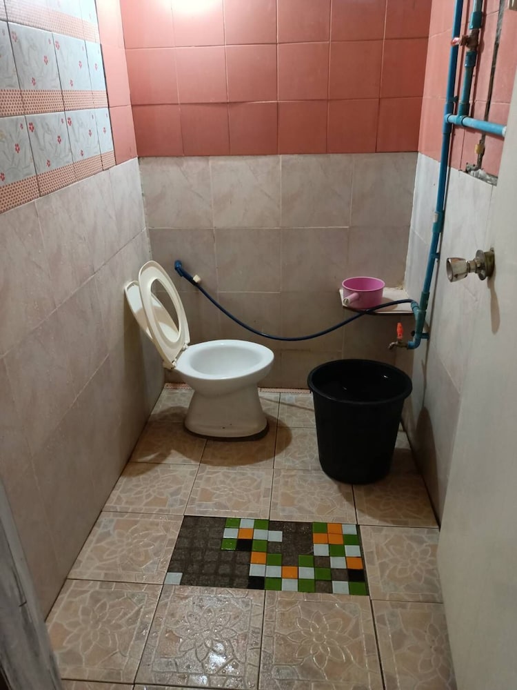 Economy Room with Air-Condition photo 3