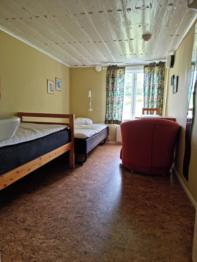 Standard Double or Twin Room photo 1