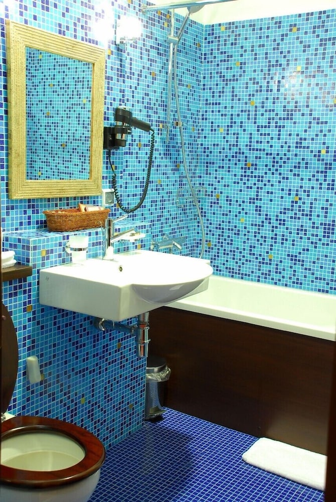 Honeymoon Room photo 3