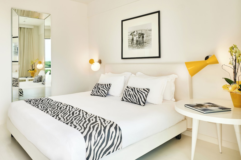 Deluxe Double Room - Photo 8