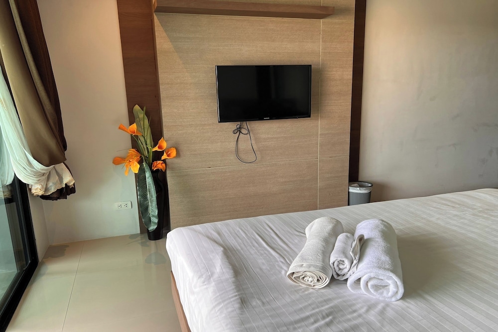 Superior Room, Sea View - Photo 9