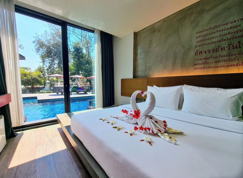 Double Room, Pool Access