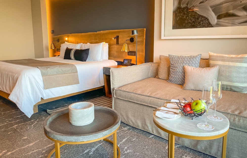 Preferred Club Junior Suite King Ocean View