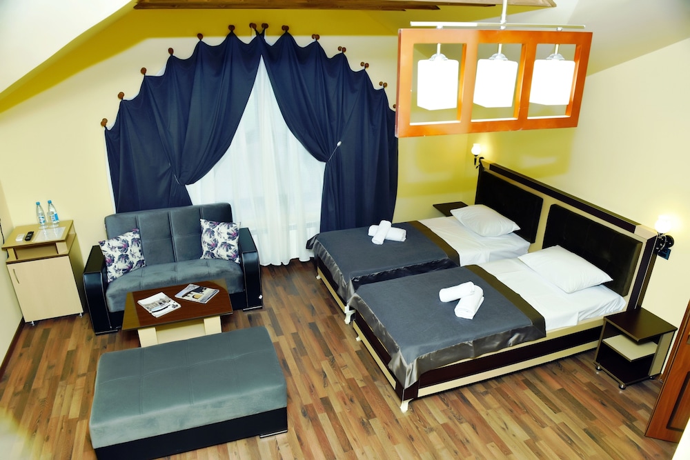 Deluxe Twin Room, 2 Twin Beds, Balcony photo 1