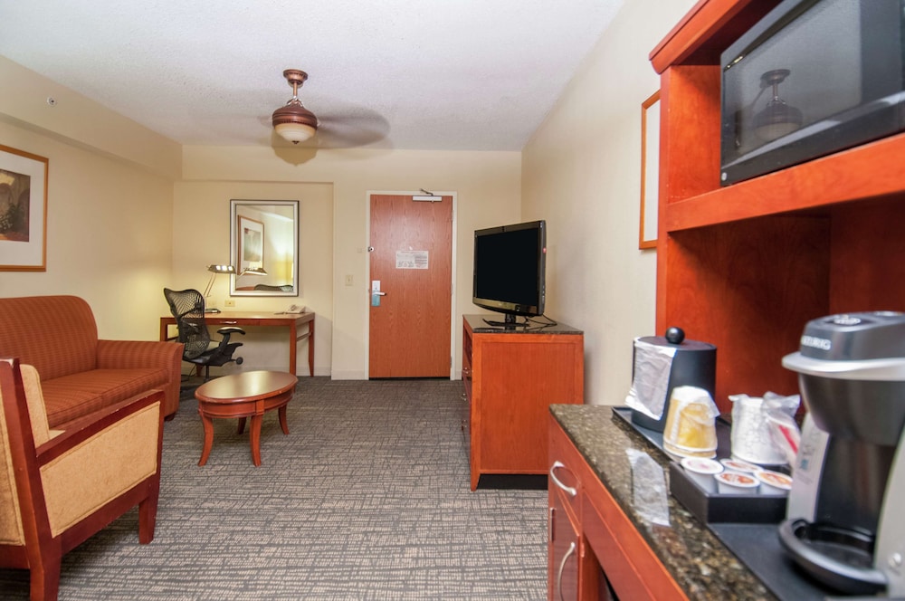 Mini suite, One King Bed - Photo 2