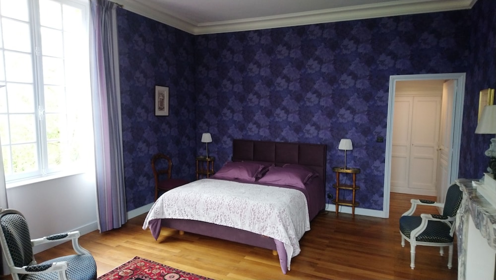 Double Room (1 - Porcelaine)