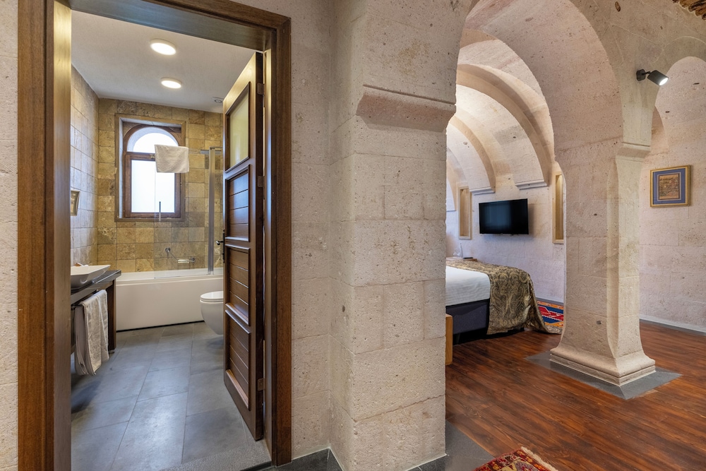 Superior Room (Cave) - Photo 5