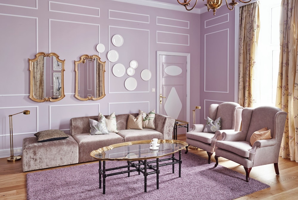 Suite - Photo 12