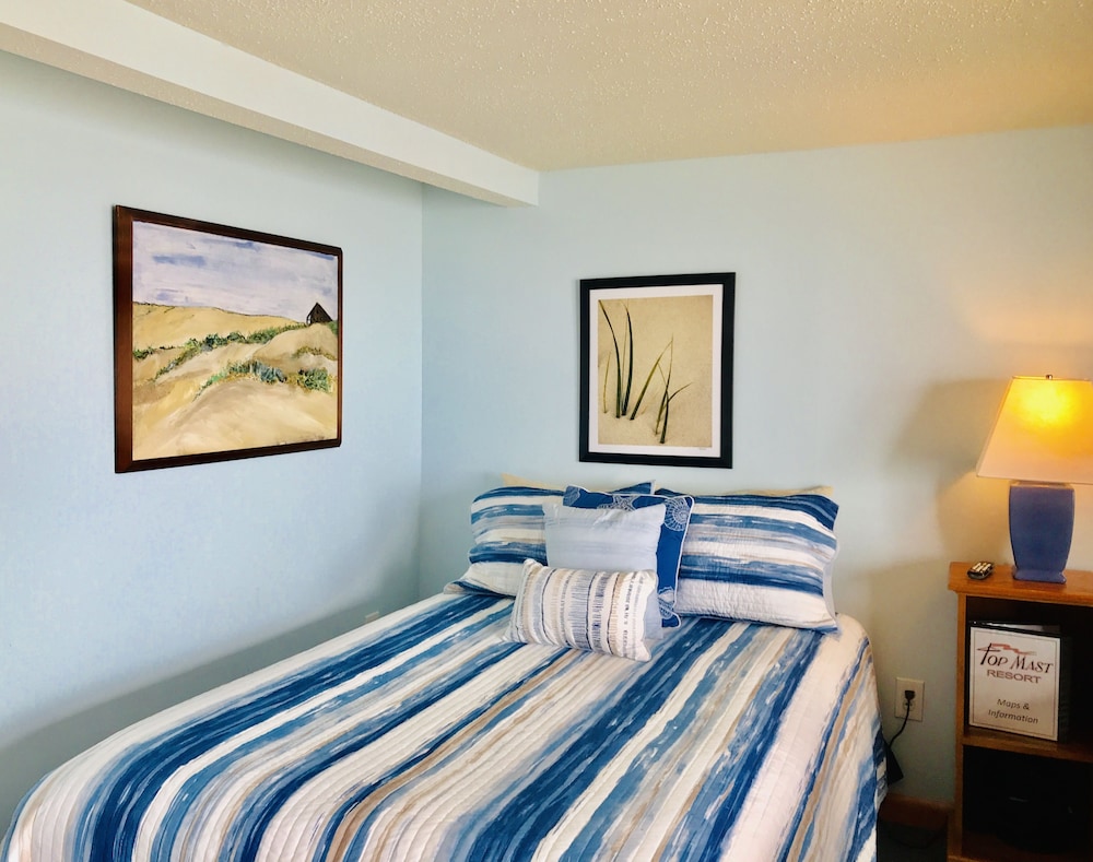 Beachfront Two Room Efficiency photo 3