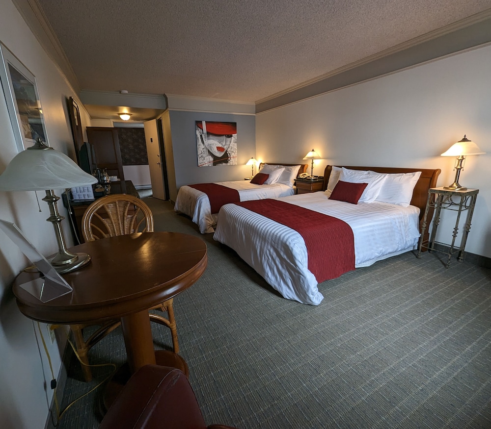 Economy Room, 2 Double Beds photo 1