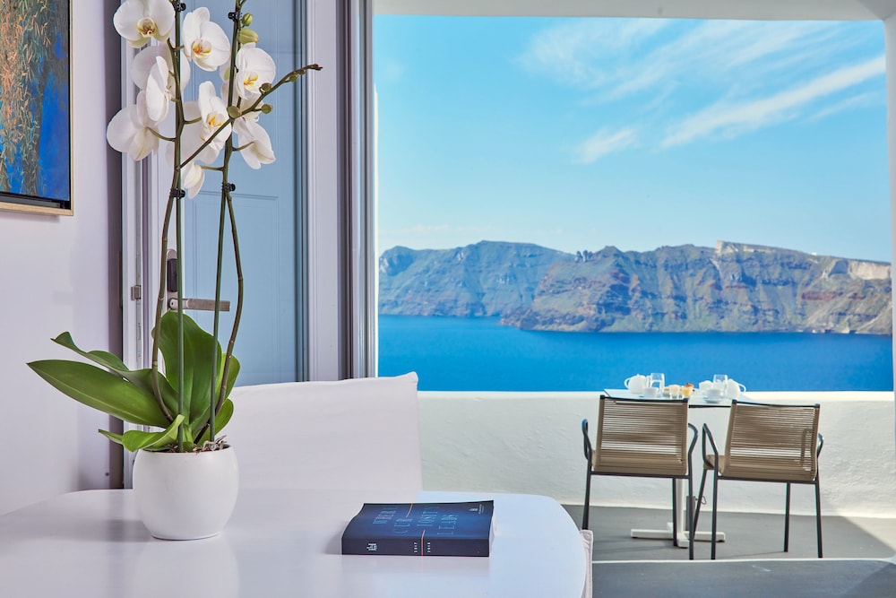 Superior Suite - Photo 3