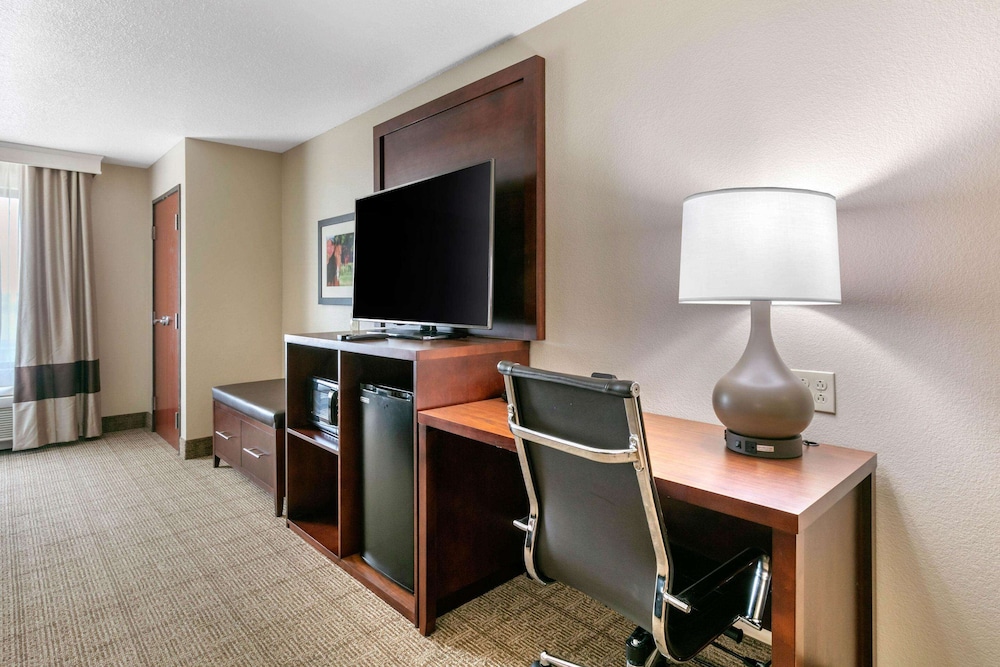 1 King Bed, Suite, Nonsmoking - Photo 5