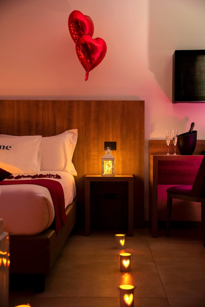 Junior Suite, Sea View (Lovers, Jacuzzi) photo 3