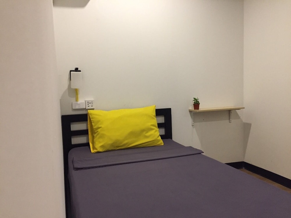 Basic Single Room photo 2