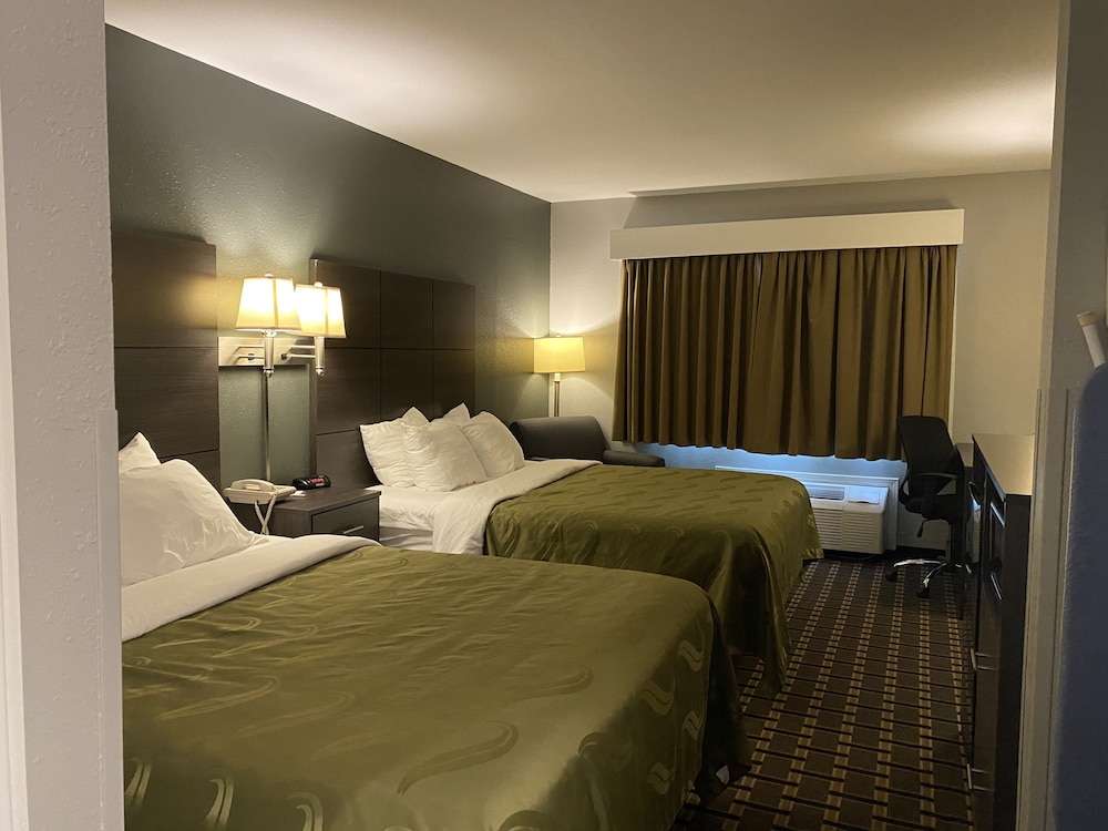 Standard Room, 2 Queen Beds - Photo 6