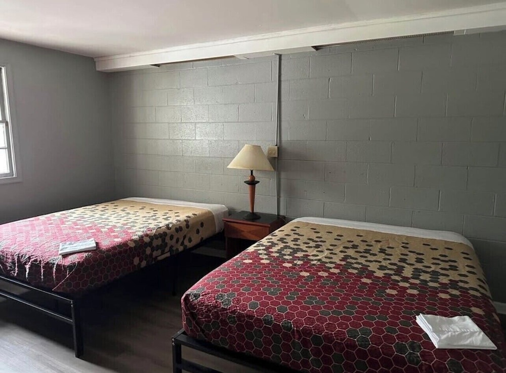 Deluxe Studio, 2 Queen Beds